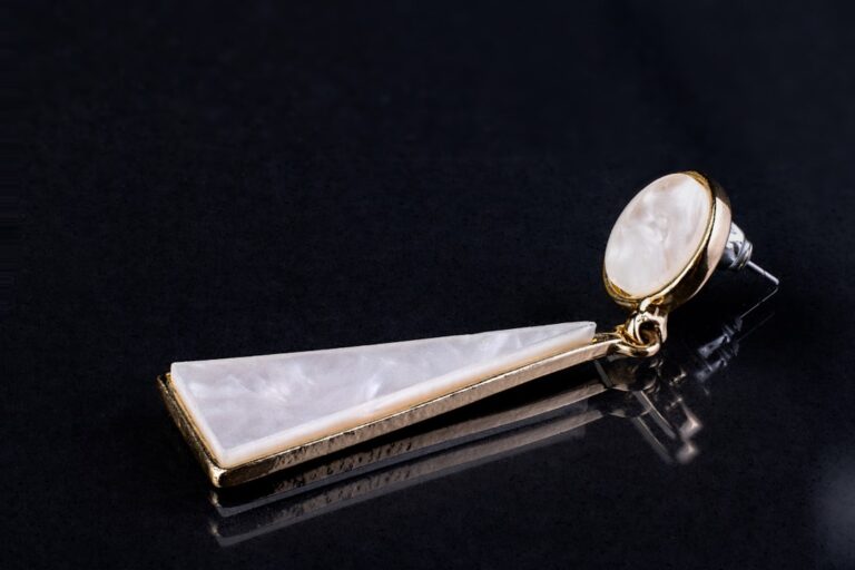 Accessorize with Style: The Timeless Elegance of the Tie Pin